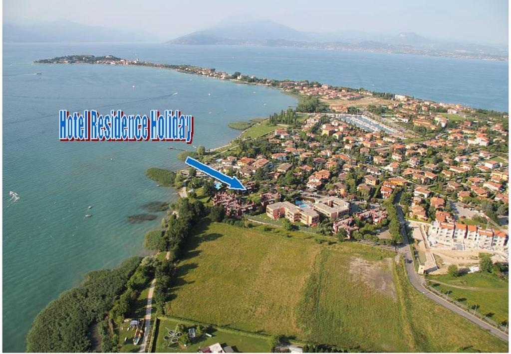 Hotel Residence Holiday Sirmione Bagian luar foto